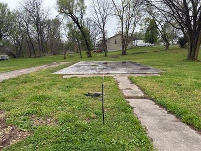 /international/us/408-jackson-st-marshall-mo-110107441036/