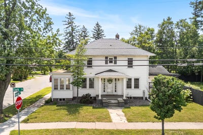 /international/us/3019-clark-street-stevens-point-wi-110101232221/?lang=zh-cn