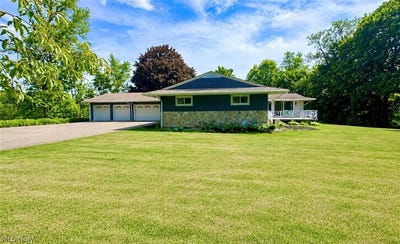 /international/us/11685-mills-road-garrettsville-oh-110106677263/