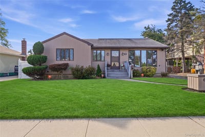 /international/us/64-linden-boulevard-hicksville-ny-110120561009/