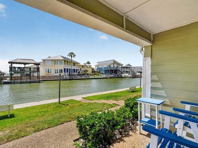/international/us/2290-n-fulton-beach-road-rockport-tx-110119664157/