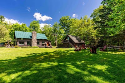 /international/us/103-gray-lake-road-old-forge-ny-110108423861/