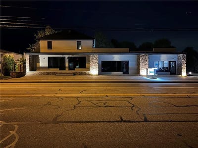 /international/us/850-main-street-east-greenwich-ri-110108678166/