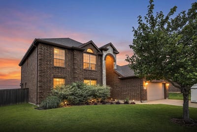 /international/us/1046-chandler-street-kennedale-tx-110108388856/