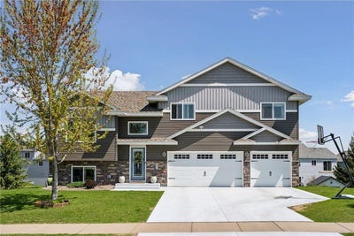 /international/us/906-bellaire-boulevard-nw-isanti-mn-110099523144/
