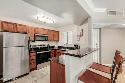 /international/us/5751-n-kolb-road-tucson-az-110107961573/