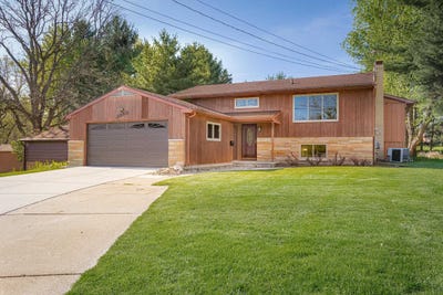 /international/us/3893-sage-lane-dewitt-mi-110106373683/