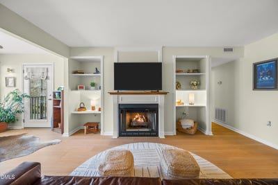 /international/us/1312-hillbrow-lane-raleigh-nc-110106551469/