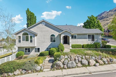 /international/us/1573-e-900-s-provo-ut-110107844470/