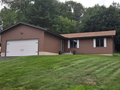 /international/us/471-komro-court-mondovi-wi-110109025597/