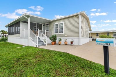 /international/us/102-e-saint-lucia-loop-apollo-beach-fl-110120575204/