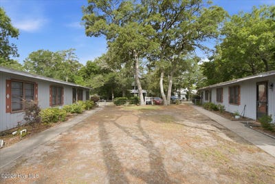 /international/us/518-norton-street-oak-island-nc-110108980418/