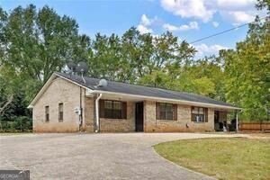 /international/us/1085-eastview-road-ne-conyers-ga-110104551542/