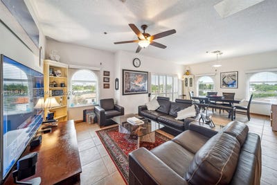 /international/us/9008-collins-ave-surfside-fl-110107033949/