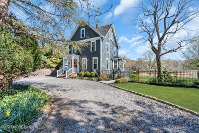 /international/us/531-locust-point-road-rumson-nj-110107419150/