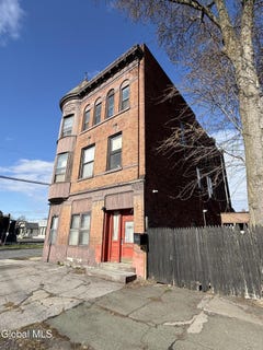 /international/us/1301-broadway-watervliet-ny-110107666839/