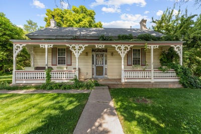 /international/us/49-n-main-parowan-ut-110101439113/
