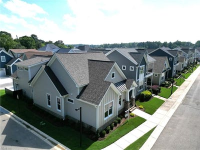 /international/us/100-creek-lane-suffolk-va-110110234572/