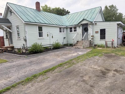 /international/us/36-st-mark-street-skowhegan-me-110101268789/?lang=en