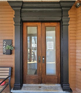 /international/us/265-summit-avenue-fleetwood-ny-110103532027/