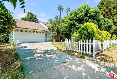 /international/us/16125-haynes-st-van-nuys-ca-110095522681/