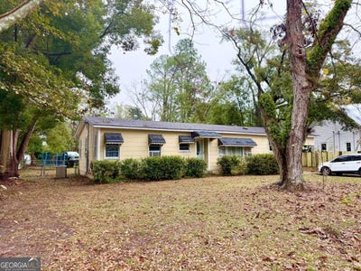 /international/us/402-s-berrien-street-nashville-ga-110104105281/