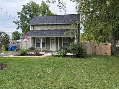 /international/us/11-cross-street-bristol-il-110108347264/