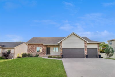 /international/us/4486-nw-165th-street-clive-ia-110119925051/