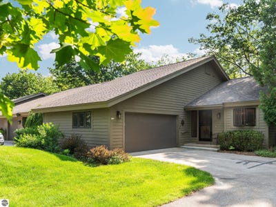 /international/us/6530-mission-ridge-traverse-city-mi-110100976550/