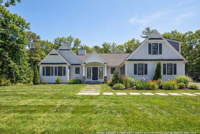 /international/us/25-manor-drive-east-sandwich-ma-110106448254/