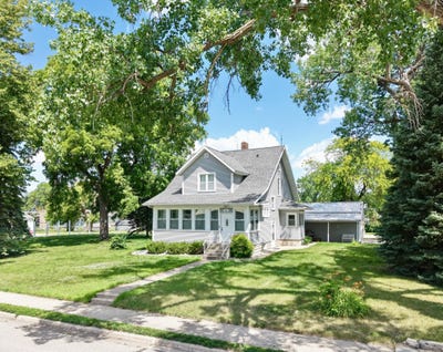 /international/us/821-10th-avenue-n-saint-james-mn-110109144240/