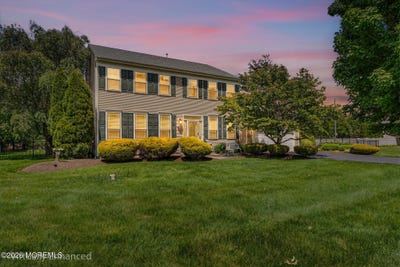/international/us/61-cliffwood-drive-allentown-nj-110108877911/