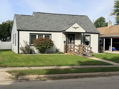 /international/us/5032-illinois-street-loves-park-il-110120450315/