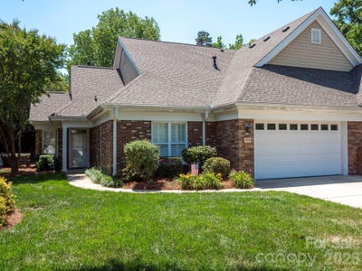 /international/us/10721-vicino-court-matthews-nc-110108281648/