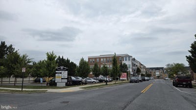 /international/us/2523-bear-den-road-frederick-md-110101012631/