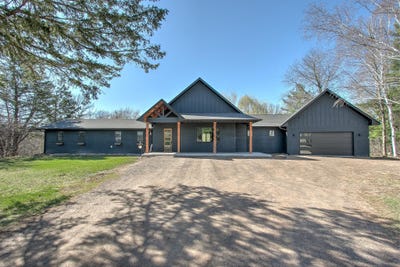 /international/us/1955-collin-street-mora-mn-110107548734/