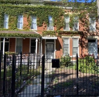 /international/us/2440-w-lexington-street-chicago-il-110106957212/