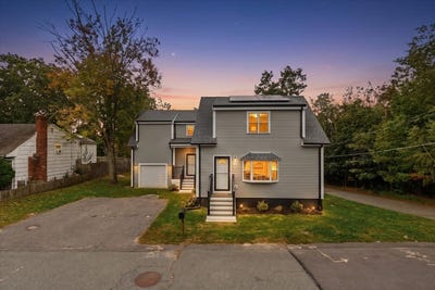 /international/us/19-digby-ave-brockton-ma-110120079788/