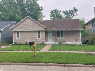 /international/us/808-ninth-avenue-shenandoah-ia-110107638407/