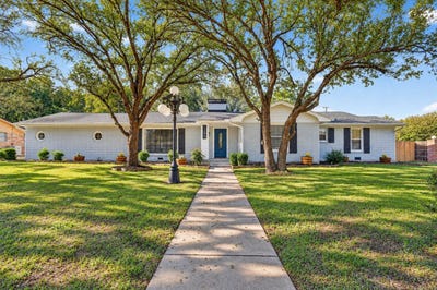 /international/us/1204-loma-alta-place-cleburne-tx-110120425301/