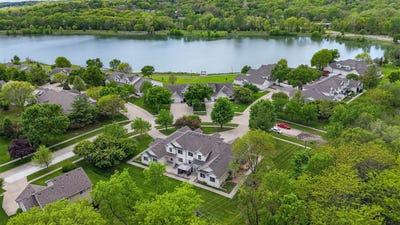 /international/us/4420-cameron-swing-pleasant-hill-ia-110107910104/