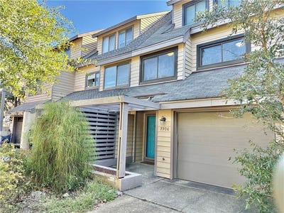 /international/us/2306-kingbird-lane-virginia-beach-va-110120457481/