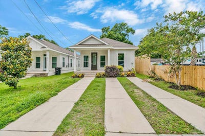 /international/us/241-n-h-st-pensacola-fl-110108588703/