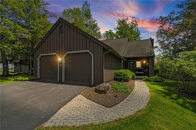 /international/us/2-andrews-way-canandaigua-ny-110108847651/