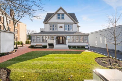 /international/us/584-main-street-islip-ny-110104329695/