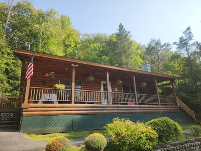 /international/us/454-east-shore-drive-adirondack-ny-110108531695/