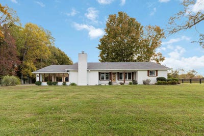 /international/us/1036-north-hwy-127-russell-springs-ky-110104244401/