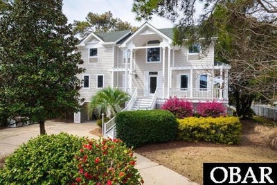 /international/us/1066-hampton-street-corolla-nc-110120888526/