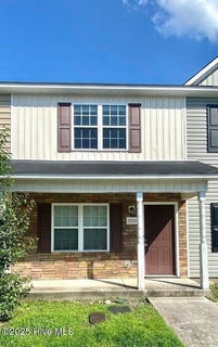 /international/us/7003-banister-loop-jacksonville-nc-110100631341/
