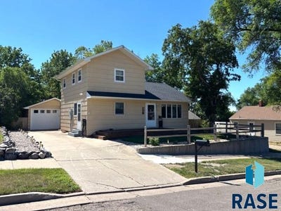 /international/us/114-n-maple-ave-pierre-sd-110108934495/